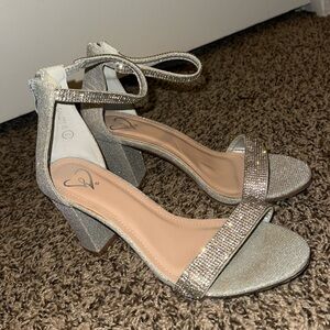 Windsor silver sparkley heels